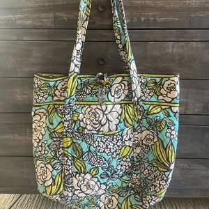 Vera Bradley in Island Blooms shoulder bag